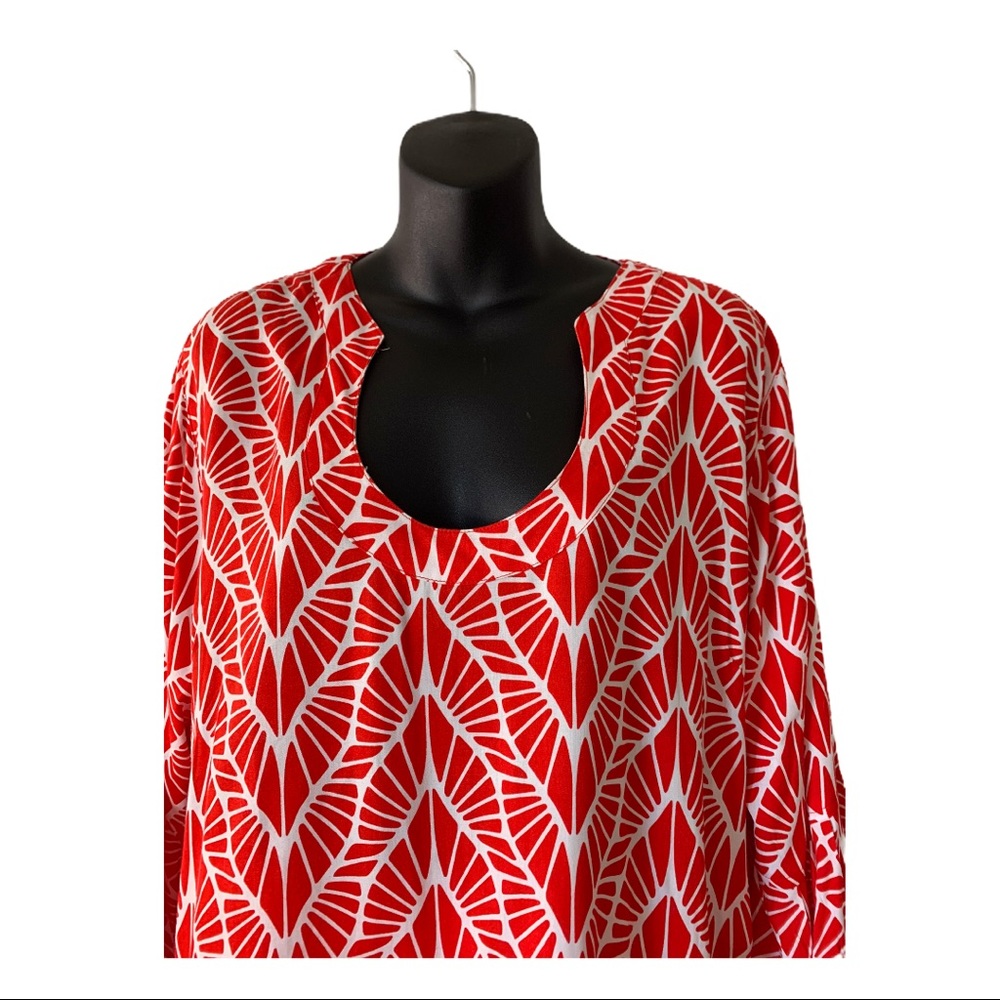 Escapada Red and White Relaxed Fit Top Size Large - Picture 2 of 7